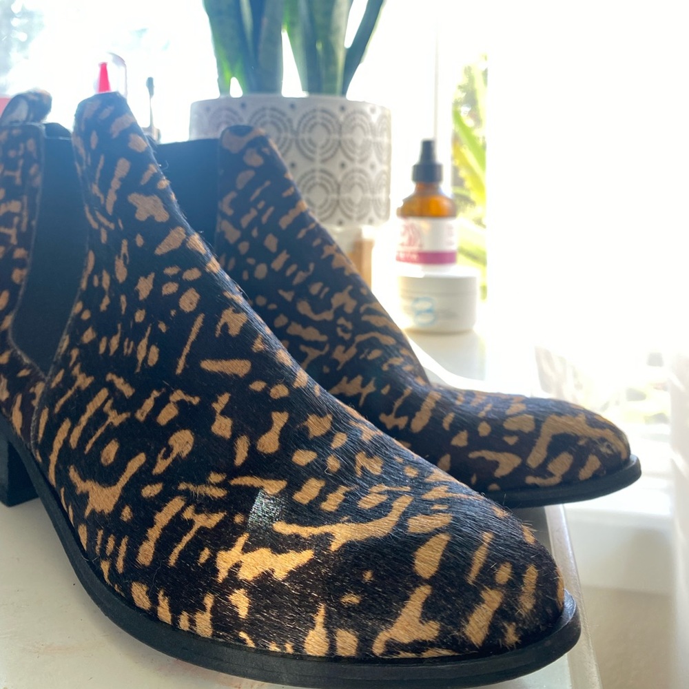 Kaanas Slip on Booties
